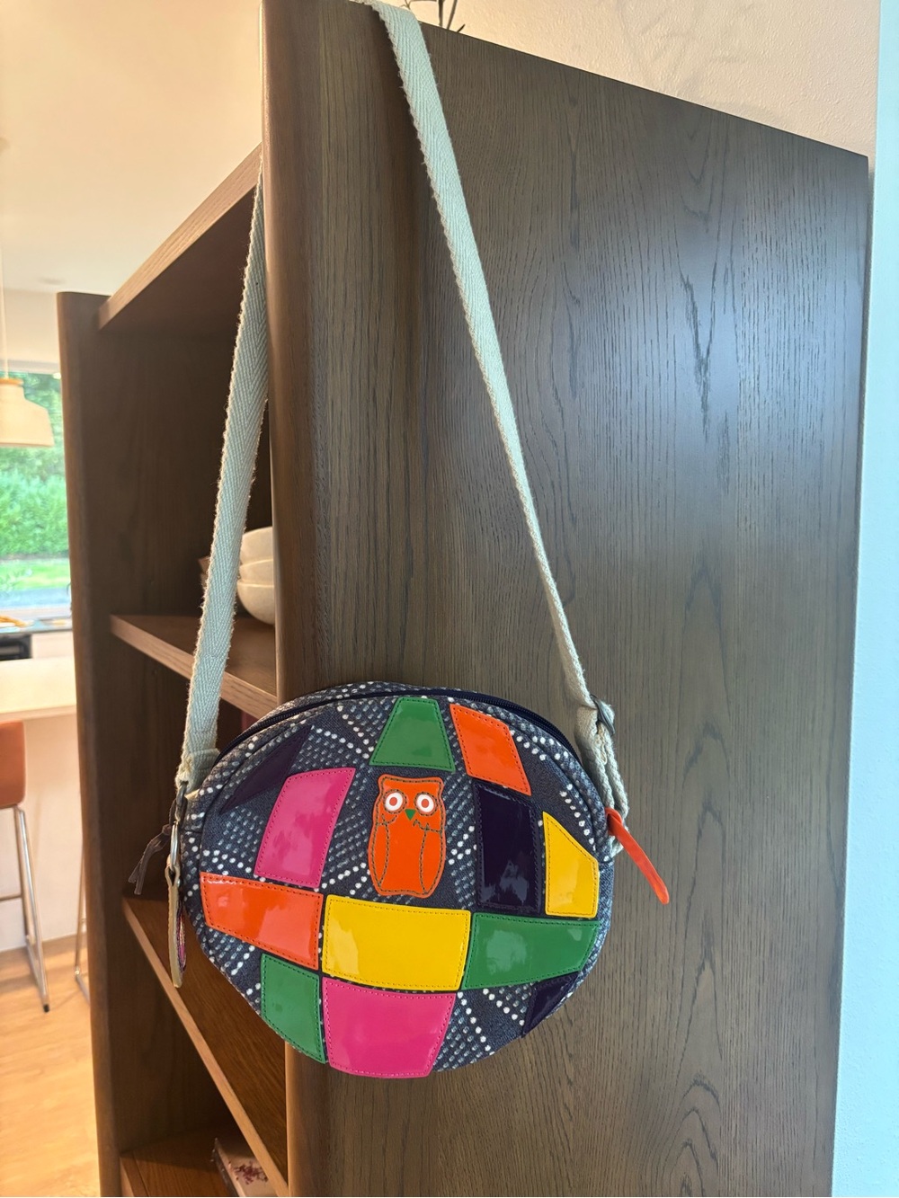OILILY ROUND PATCHWORK VINTAGE PURSE crossbody bag owl ,stitching . Unique.